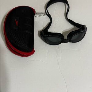 Speedo I Unisex I Black Swim Goggles with Case
